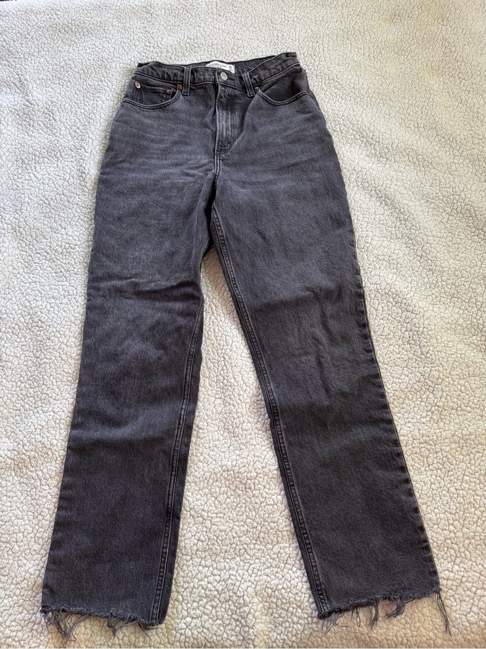 Abercrombie & Fitch The ‘90s Straight Ultra High Rise Curve Love Black Jeans